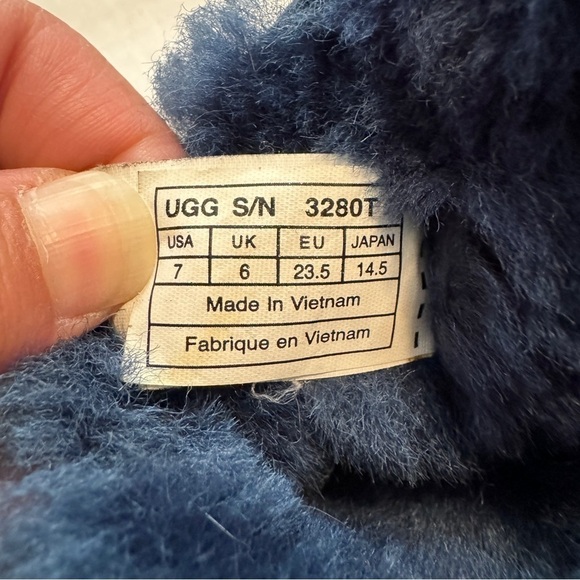 UGG 7 Navy Blue Bailey Bow Classic Boots w/ Shearling Lining - Picture 8 of 8